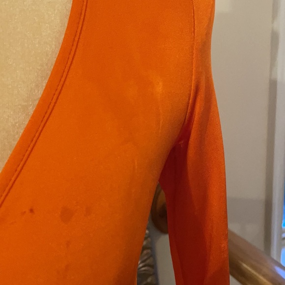 Versace - Picture 3 of 7